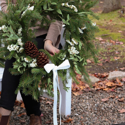 Atelier de couronne de sapinage naturel à la ferme Caminoix