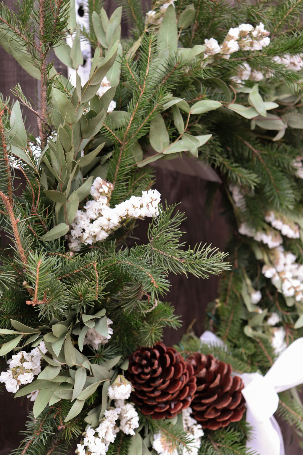 Atelier de couronne de sapinage naturel