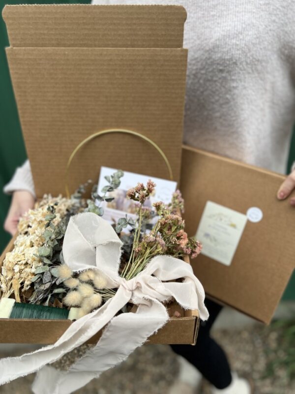 Boîte kit DIY - Couronne de fleurs séchées  🌿🌸
